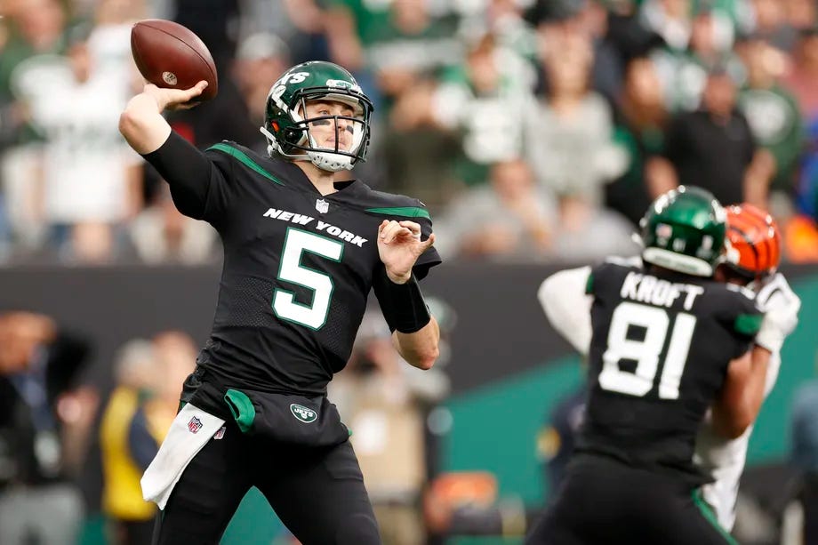 New York Jets quarterback Mike White throws a pass against the Cincinnati Bengals